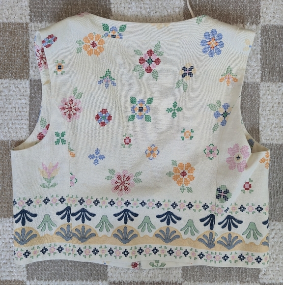 Zara Vest - Picture 2 of 2